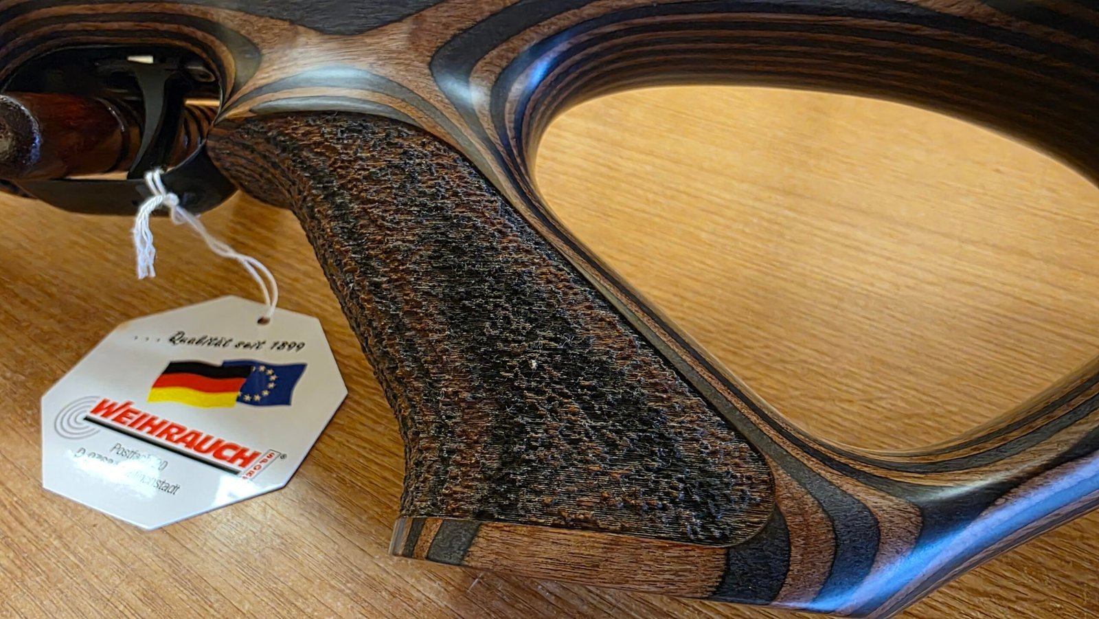 Senapan Weihrauch .177 HW 100 KT Laminate Adjustable - Gambar 12